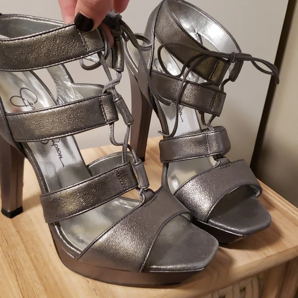 Jessica Simpson Y2K Scille Pewter Leather Lace Up Sandals